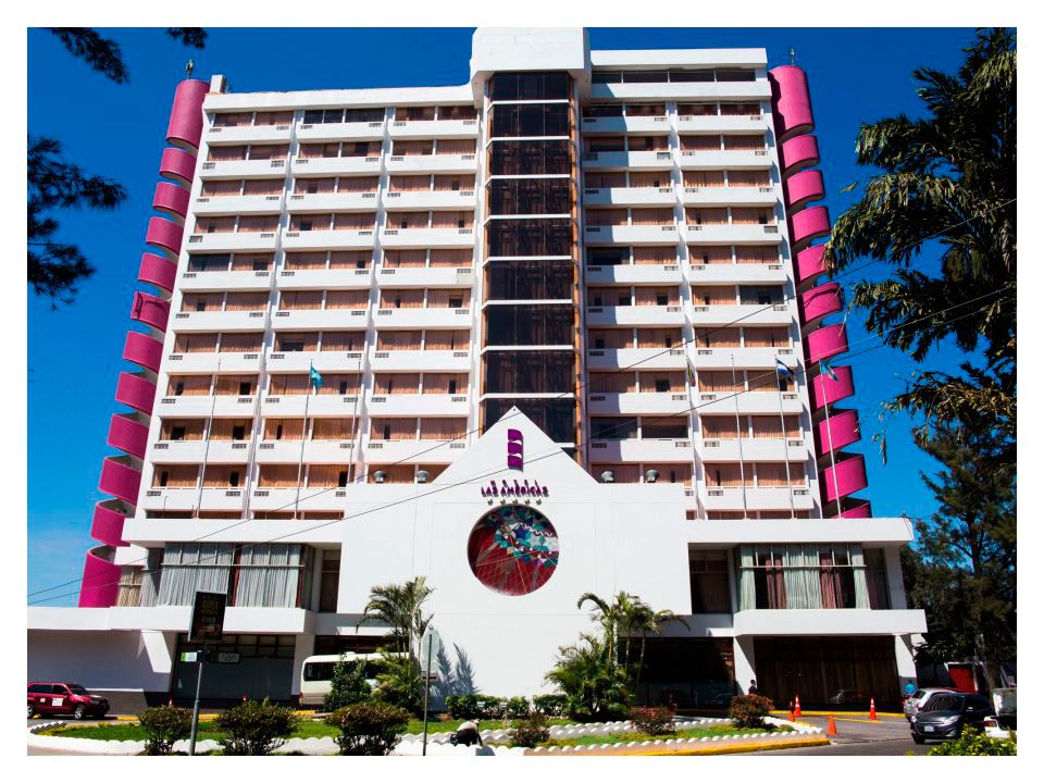 LAS AMÉRICAS HOTEL